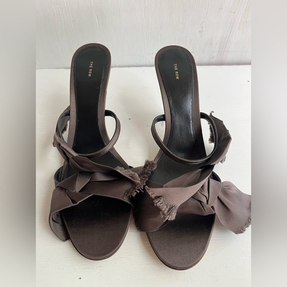 THE ROW Vika Sandals 39.5 - Picture 3 of 13